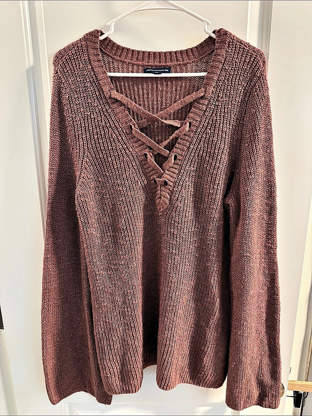 🥳 5 for $25 BUNDLE American Eagle Outfitters AE Lace-Up V-Neck Sweater Rust